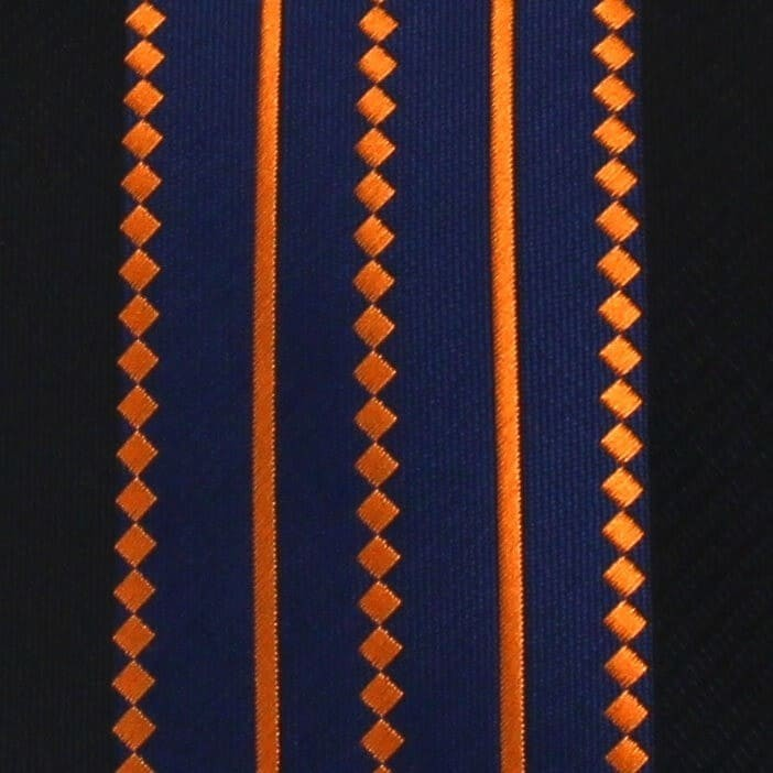 Corbata Estrecha Moderna Lineas