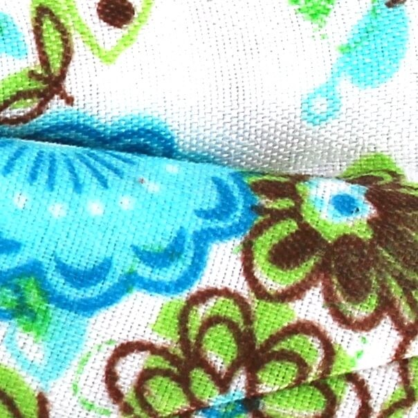 Pajarita Flores Blanca y Azul Celeste