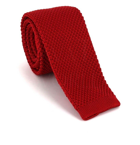 Dunkelroter Strickkrawatte