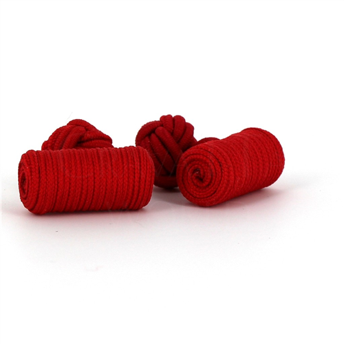 Rote Fassärmelknöpfe