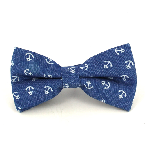 Fliege mit kleinen Anker-Motiven in hellem Denim