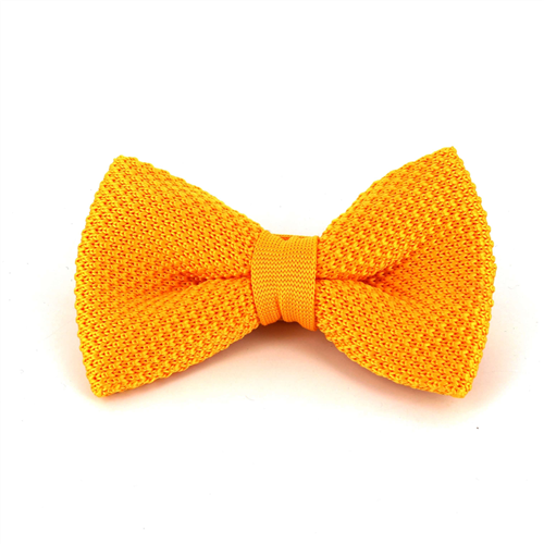 Goldene einfarbige Strickfliege