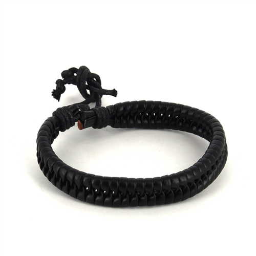Schwarzes geflochtenes Lederarmband