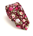 Schmale Krawatte mit Bordeaux Blumenmuster