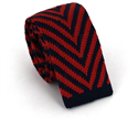 Krawatte mit Streifen in Marineblau und Rot