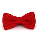 Rote einfarbige Strickfliege