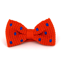 Fliege Orange mit blauen Punkten